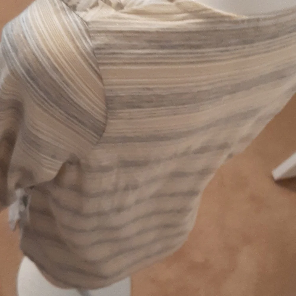 Chicos Zenergy Top - Picture 5 of 6